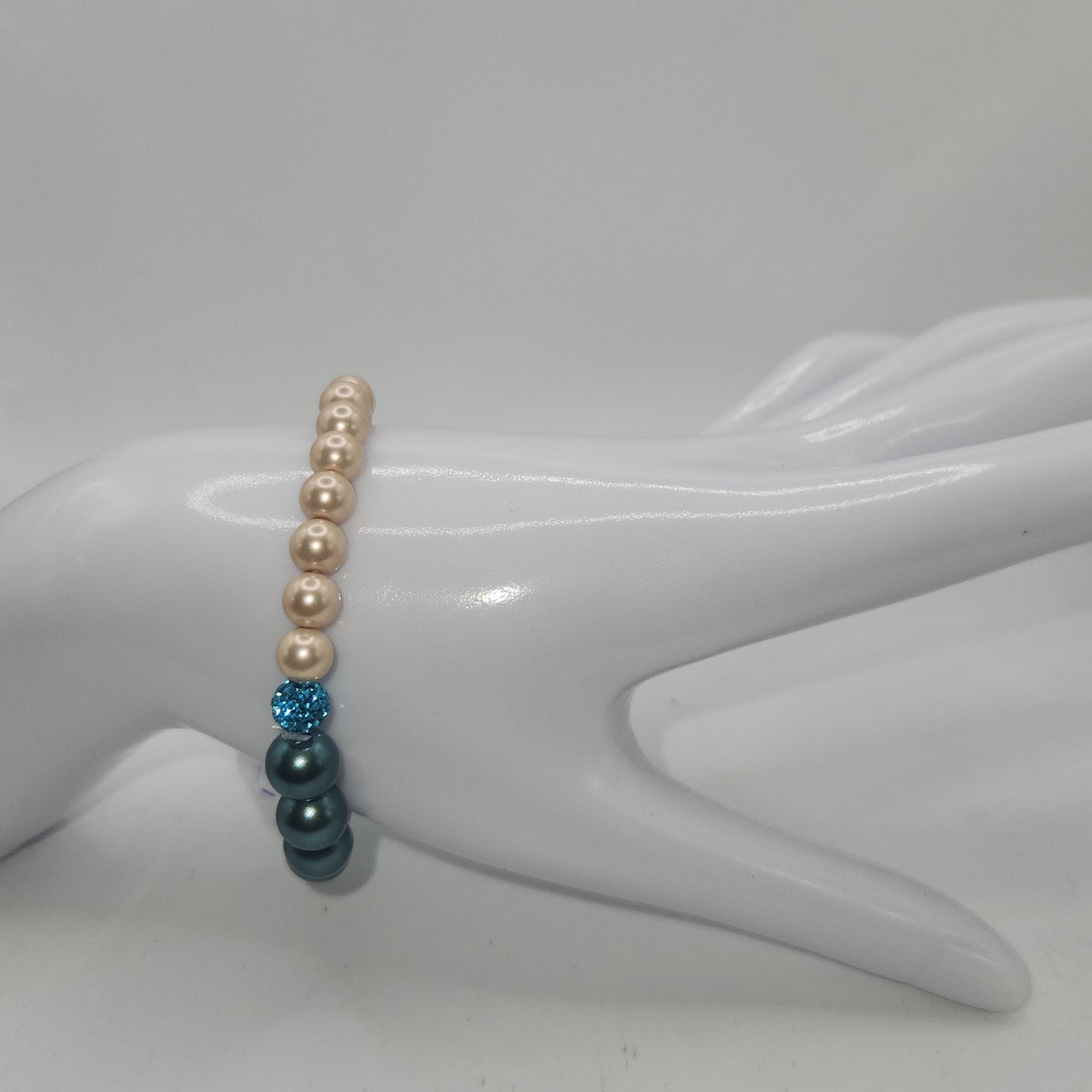 Seashells and crystals bracelet medium