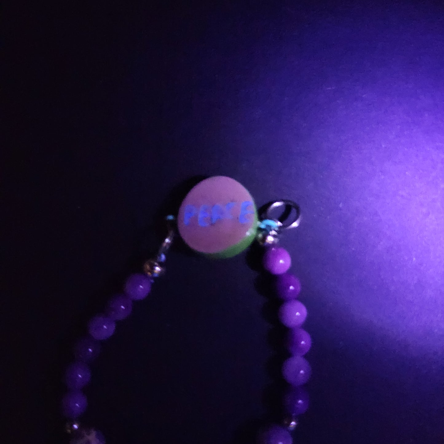 Peace bracelet with charm M//L*Glows in blacklight/UV*