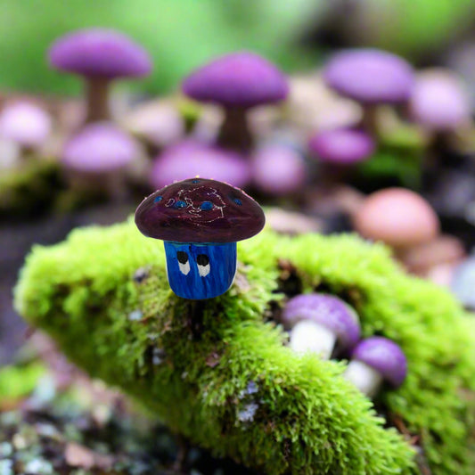 Plumbury Mushroom buddy *Blacklight/UV Light activated*