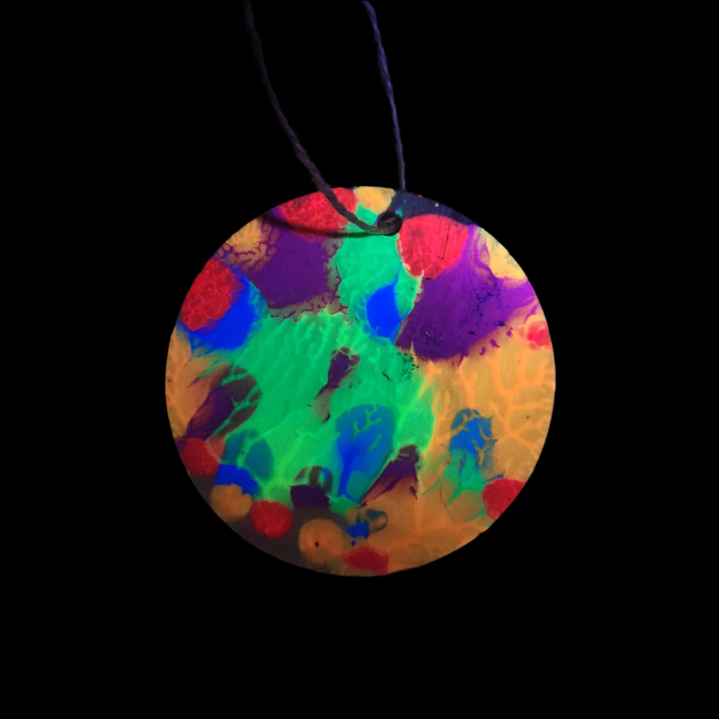 Multi-coloured decor disk *Glows with UV/Blacklight*