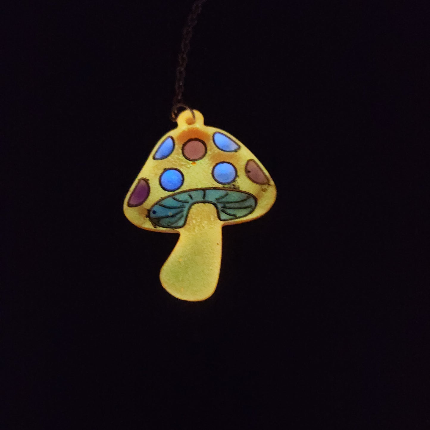 Orange Mushroom key-chain *Glows in blacklight/UV & Glow-in-the-dark*