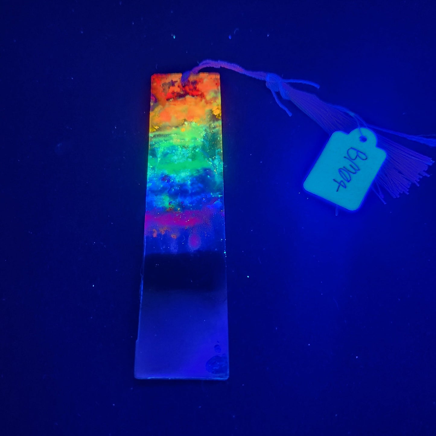 Ranbow glow Bookmark *Glows in blacklight/UV and glows in dark*